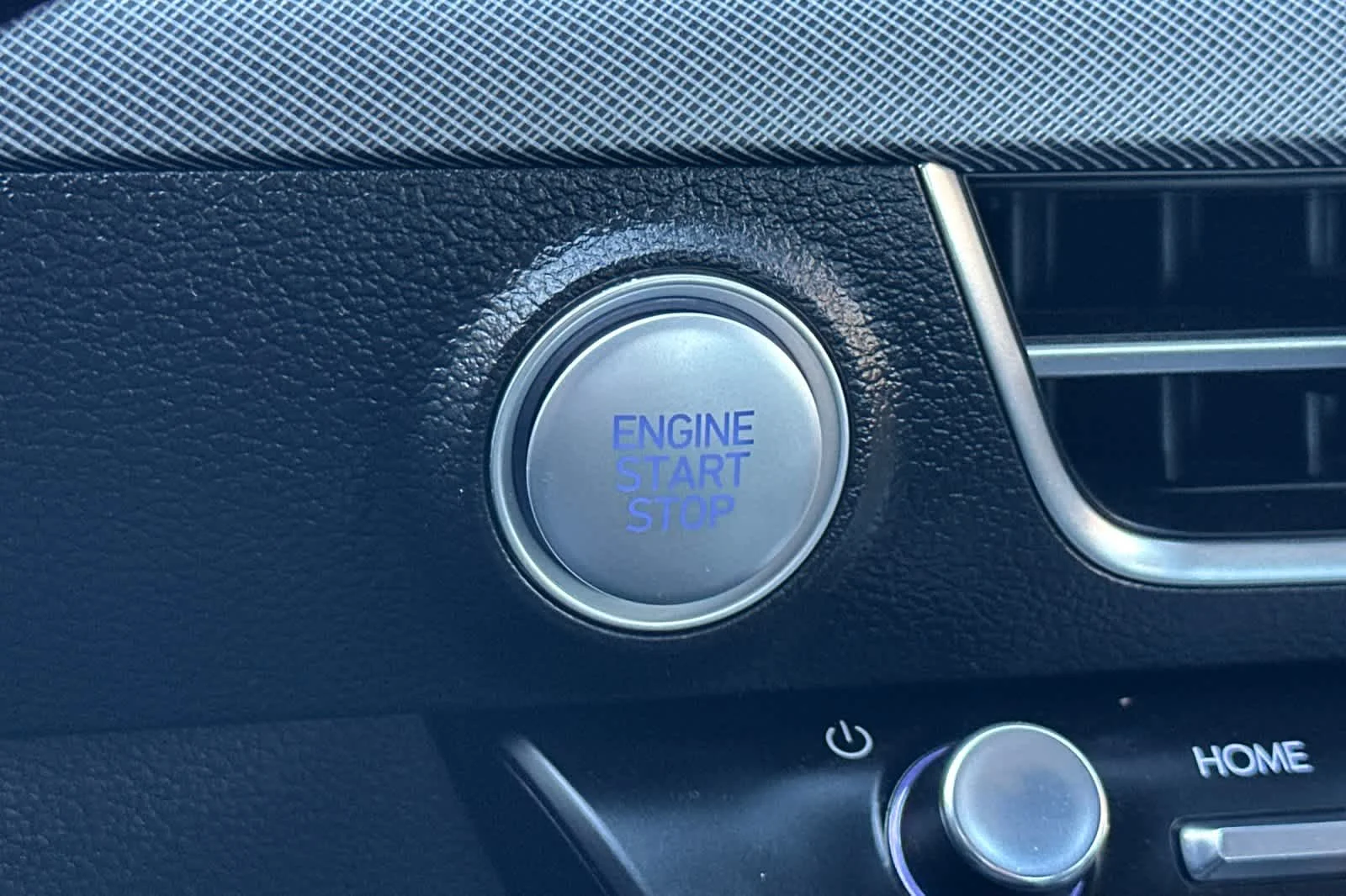Certified Used 2025 Blue Hyundai SEL image 21