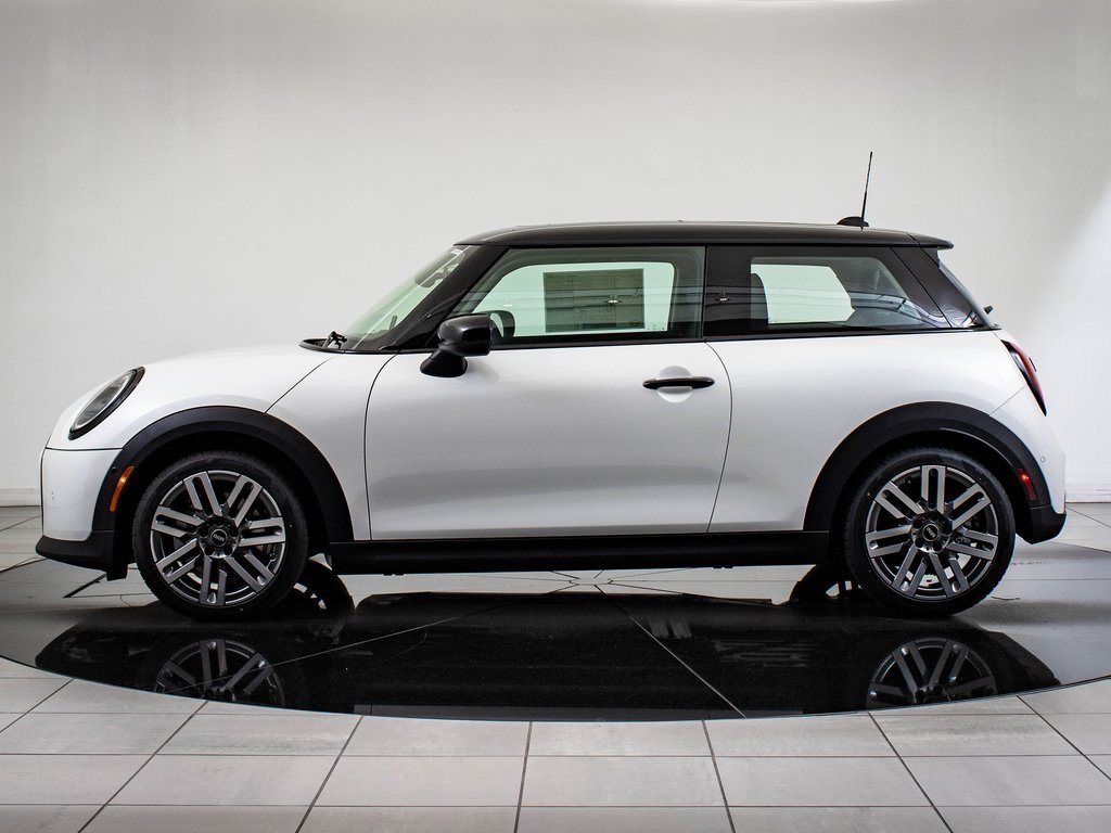 2025 Mini Cooper 2 Door Hardtop photo 4