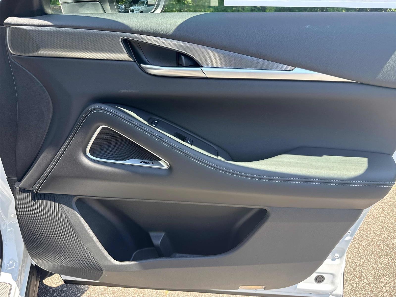 New 2027 RADIANT WHITE INFINITI Luxe FWD image 24