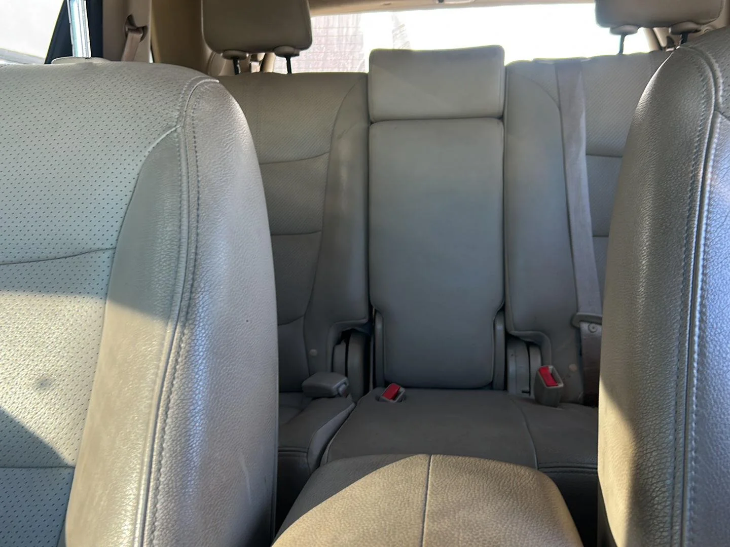 Used 2011 White Sand Beige Kia EX image 17