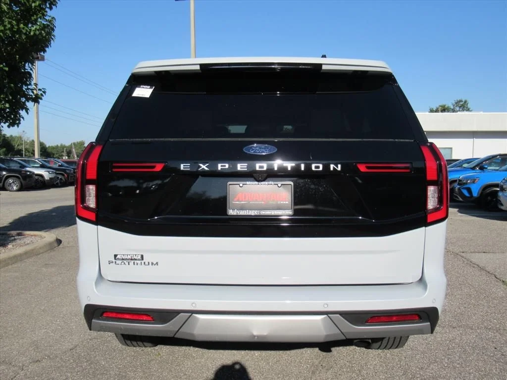 Used 2025 Silver Ford Platinum image 5
