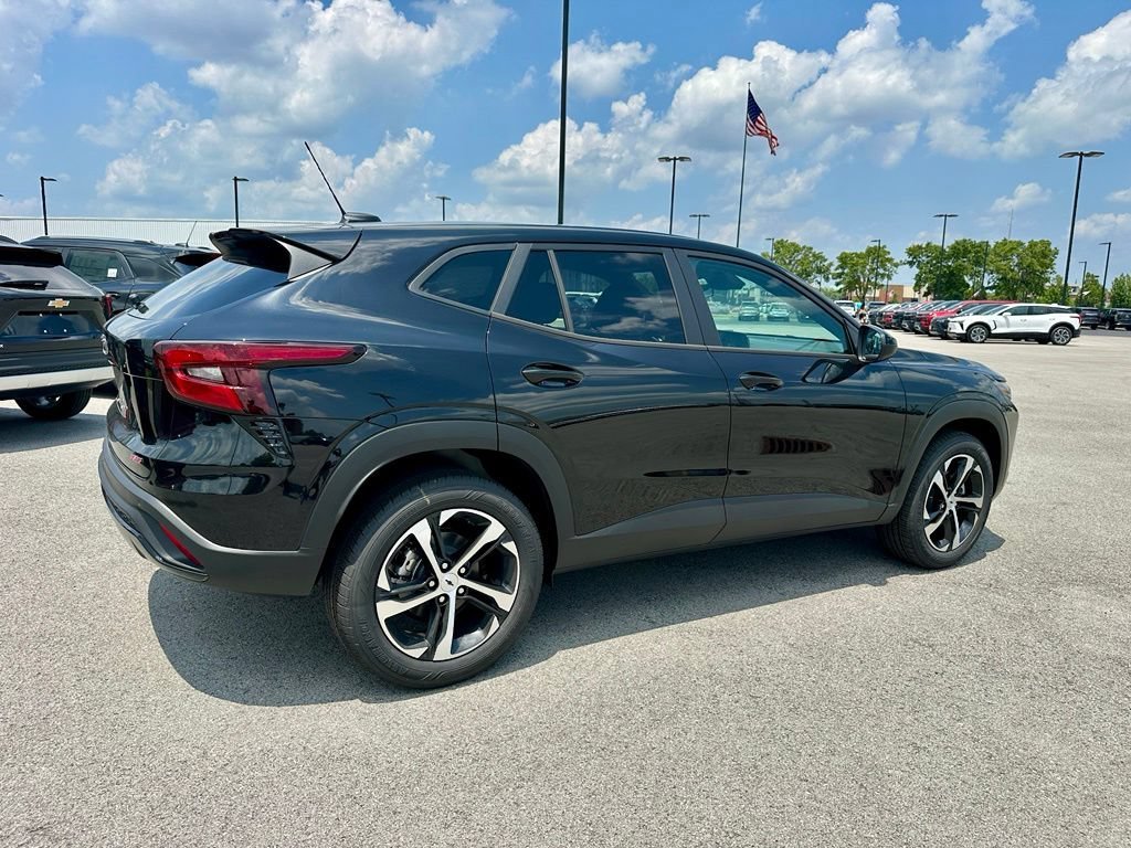 New 2026 Mosaic Black Metallic Chevrolet 1RS image 3