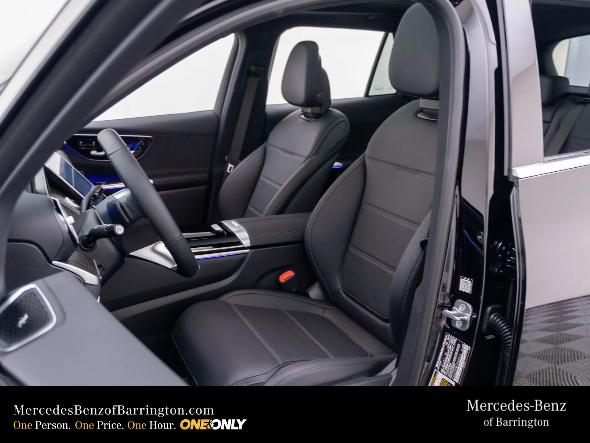 New 2026 Black Mercedes-Benz GLC 300 image 20