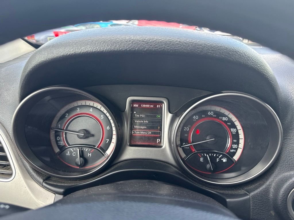 Used 2014 Gray Dodge Crossroad image 16