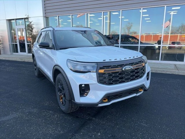 New 2026 Space White Metallic Ford Tremor® image 2