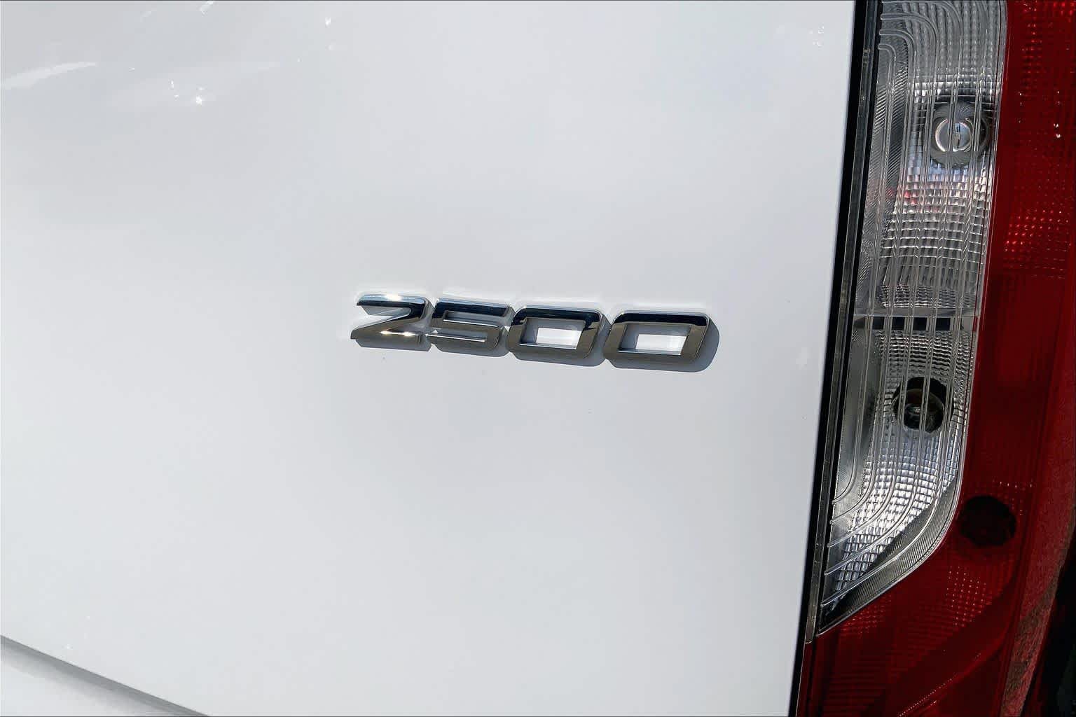 Used 2022 Arctic White Mercedes-Benz  image 32