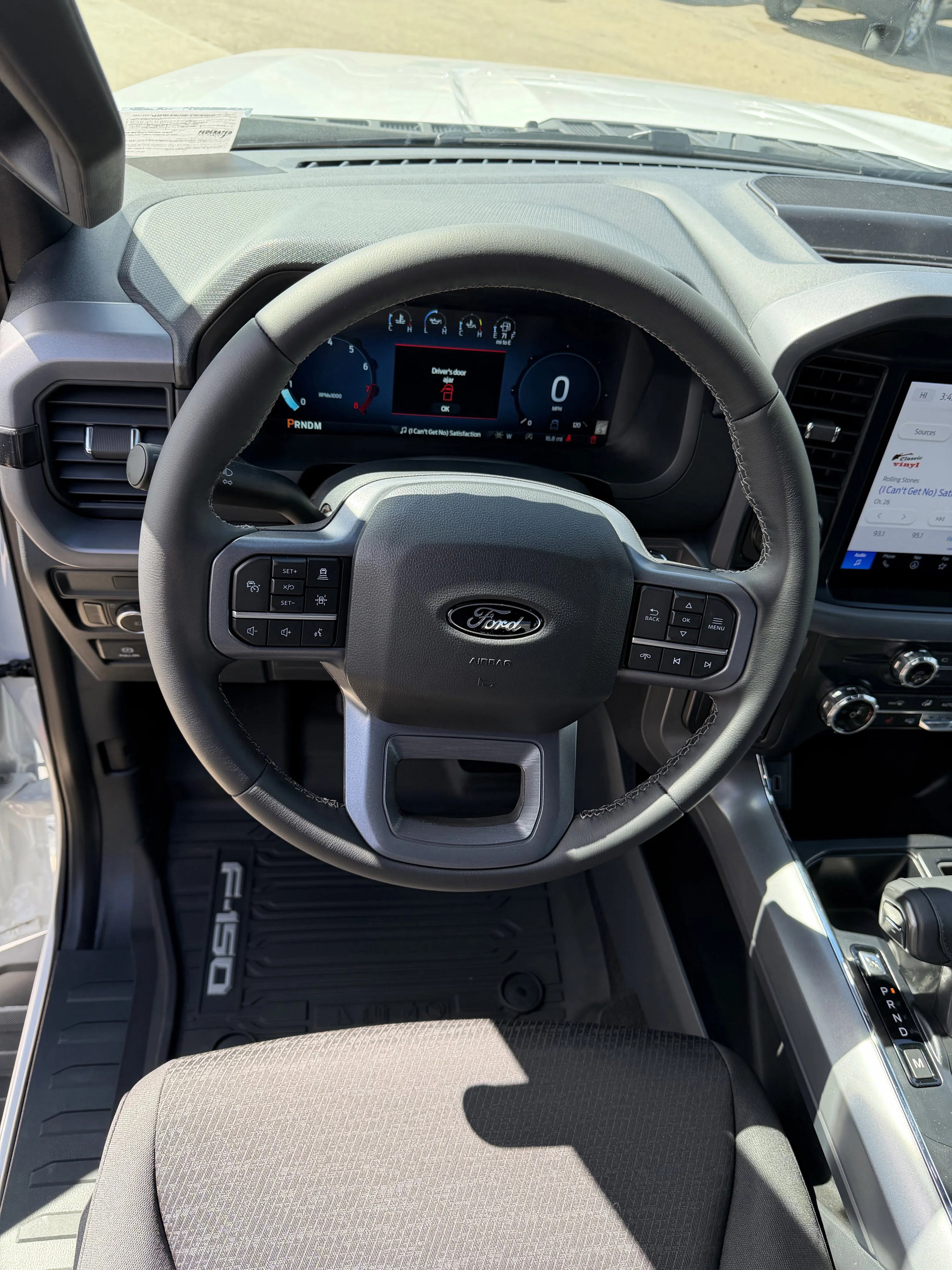 New 2026 Oxford White Ford XLT image 14