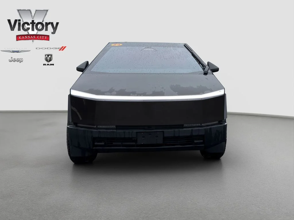 Used 2024 Tesla Cybertruck Base with VIN 7G2CEHED6RA000621 for sale in Kansas City