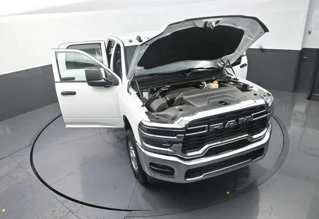 New 2026 Bright White Clear-Coat Exterior Paint RAM TRADESMAN image 31