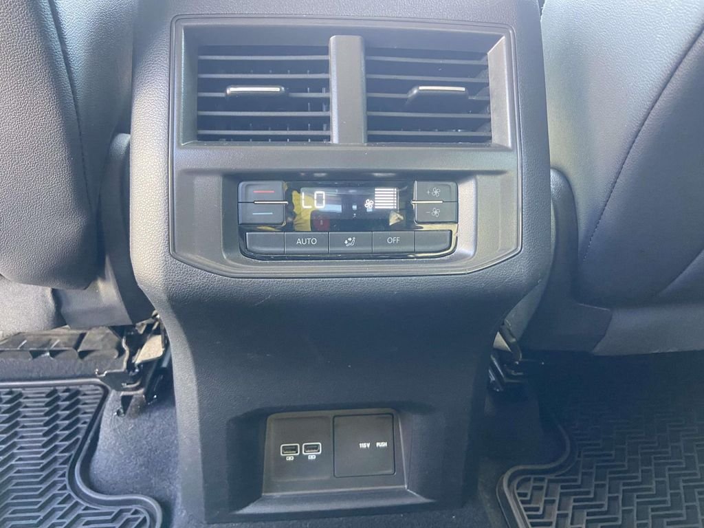 Used 2021 White Volkswagen 3.6L V6 SE w/Technology R-Line image 23