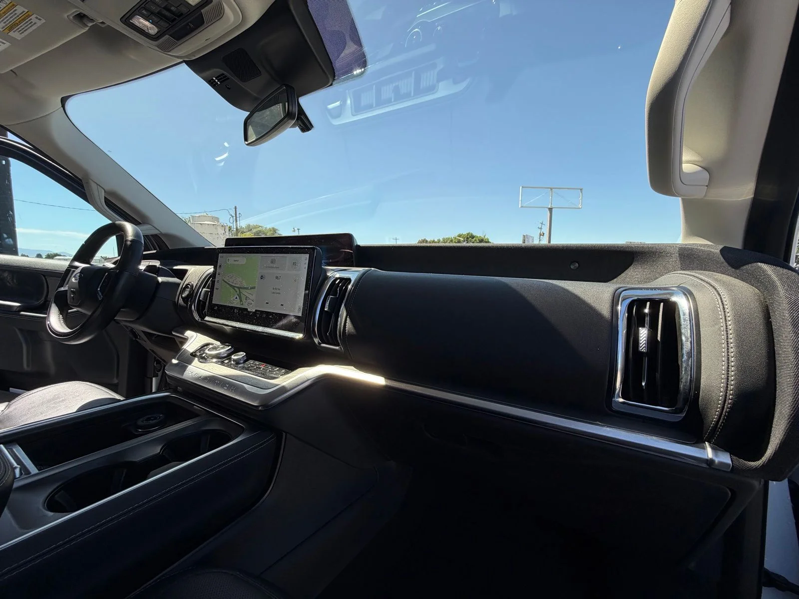 Used 2025 White Ford Platinum image 21