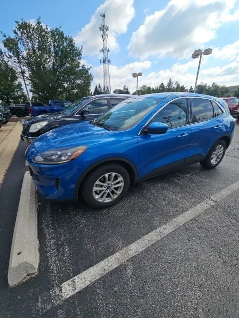 Used 2020 Velocity Blue Metallic Ford SE image 1