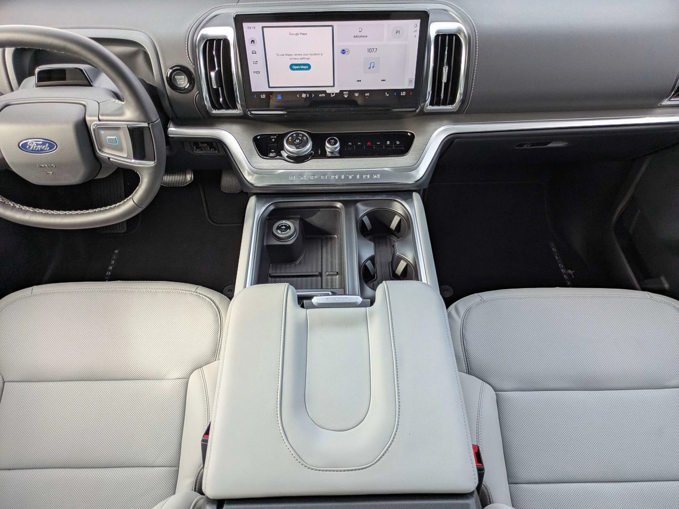 New 2026 Star White Metallic Tri-Coat Ford Platinum® image 23