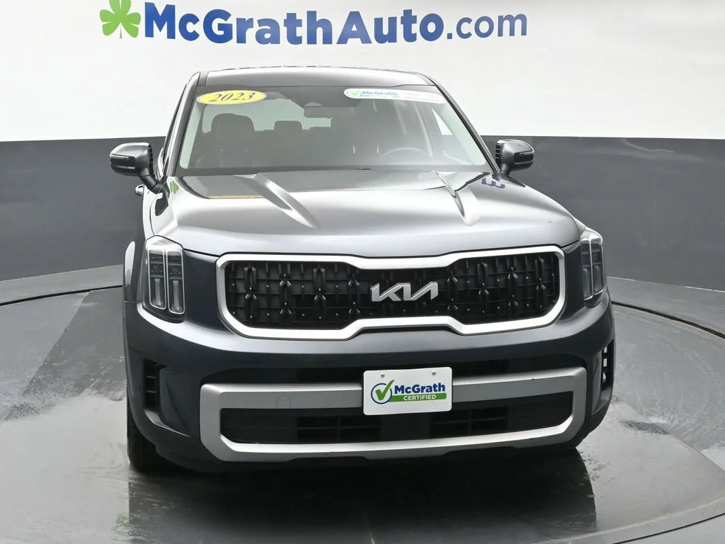 Certified Used 2023 Gray Kia LX image 5