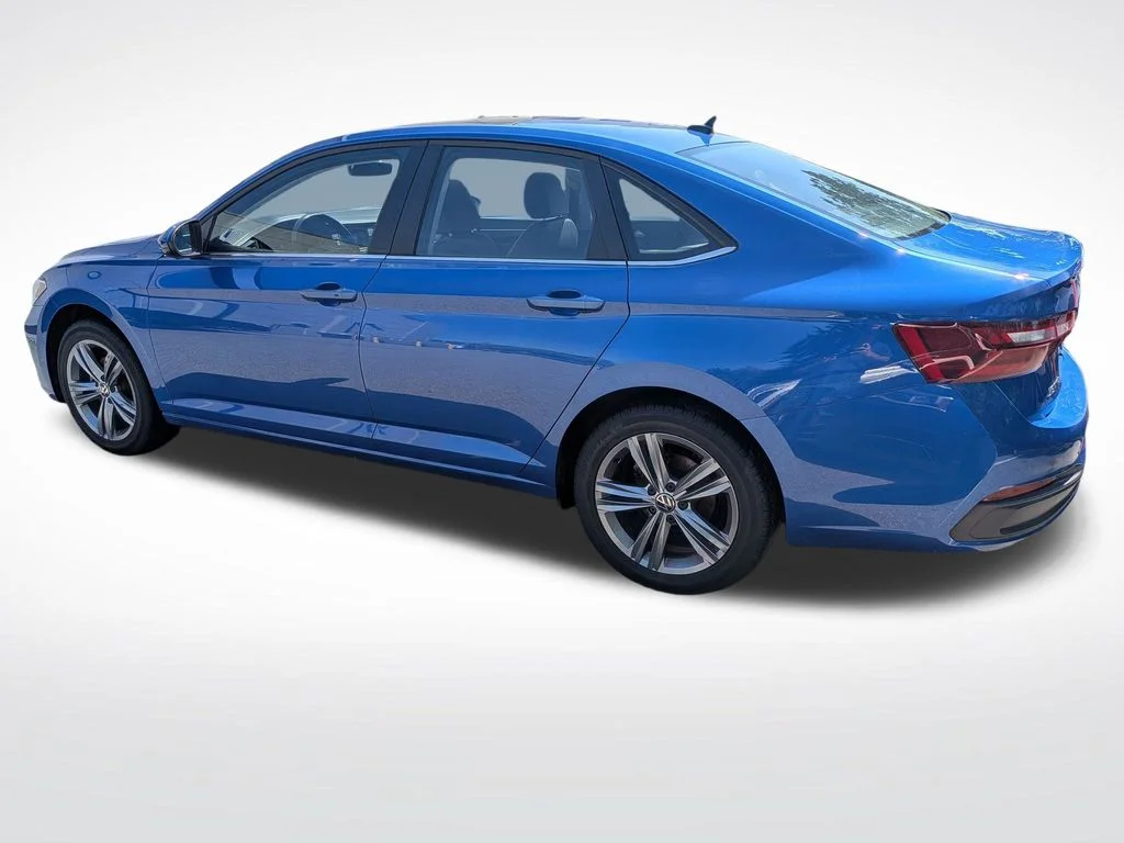 Used 2023 Blue Volkswagen 1.5T SE image 6