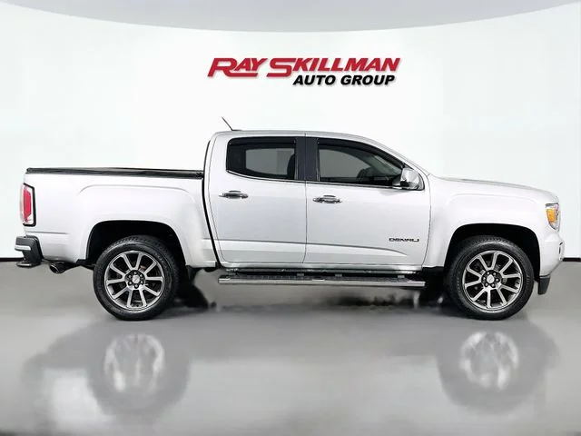 Used 2017 Silver GMC Denali image 8