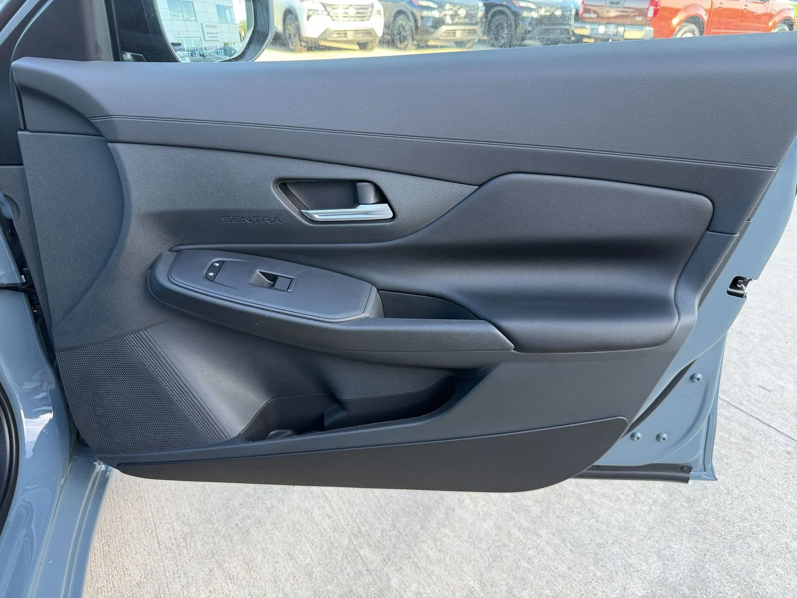 New 2027 Atlantic Gray Metallic Nissan SV image 30