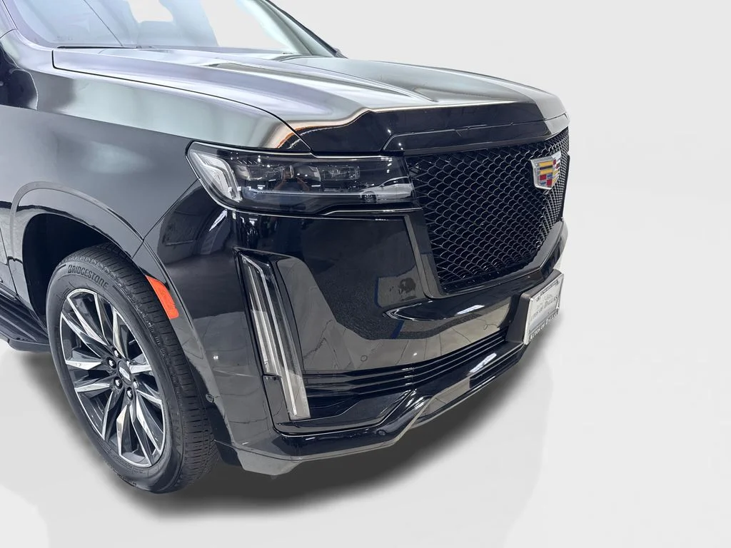 Used 2023 Black Cadillac Sport image 17