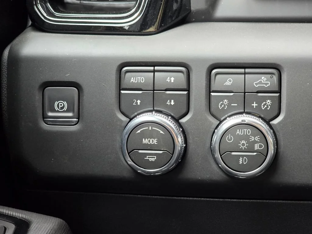 2026 GMC Sierra 1500 AT4X - Photo 17