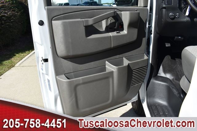 2025 Chevrolet Express Cargo Work Van - Photo 12
