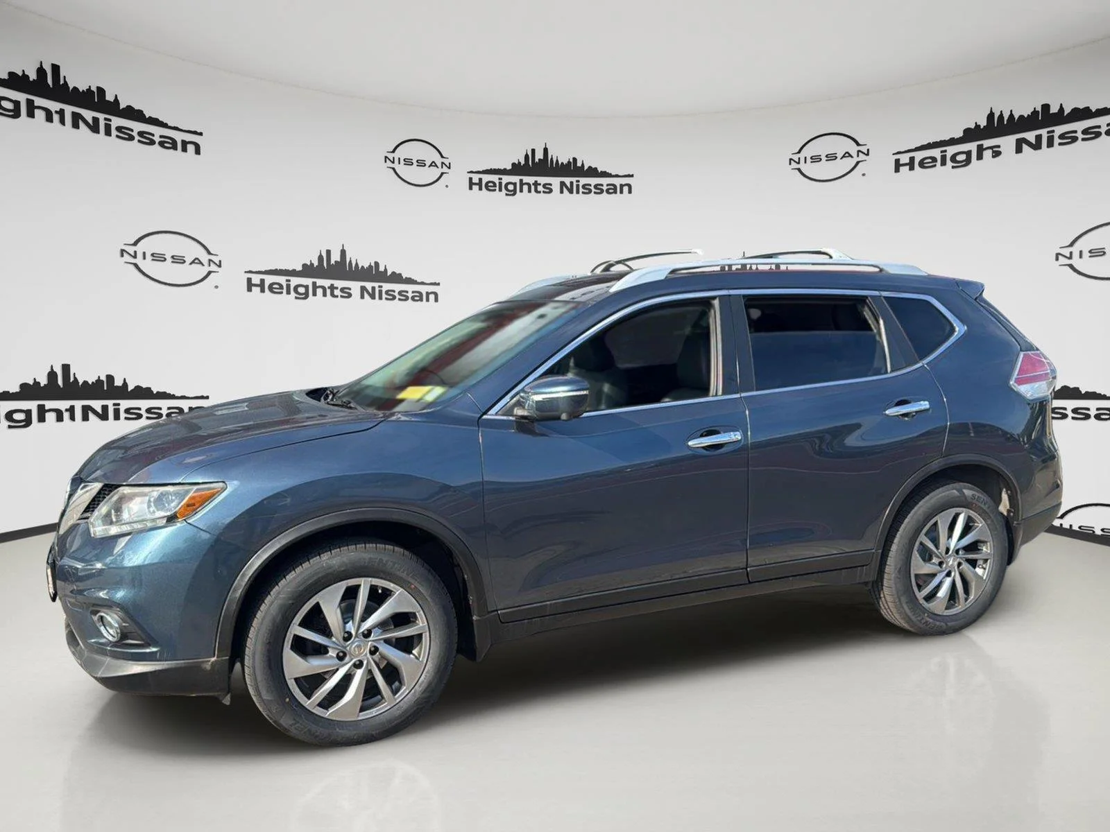 Used 2014 Nissan Rogue SL with VIN 5N1AT2MV7EC806853 for sale in Jackson Heights, NY