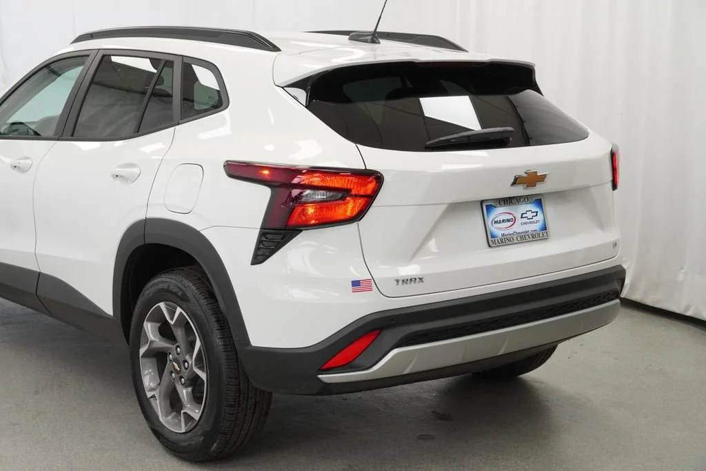 New 2026 Summit White Chevrolet LT image 36