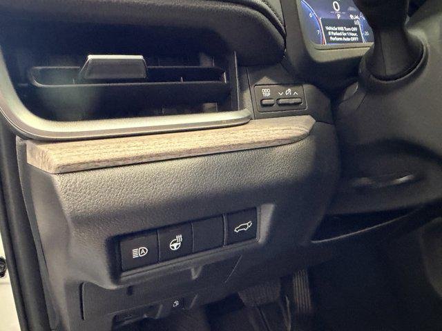 Certified Used 2026 WIND CHILL PEARL Toyota  image 46