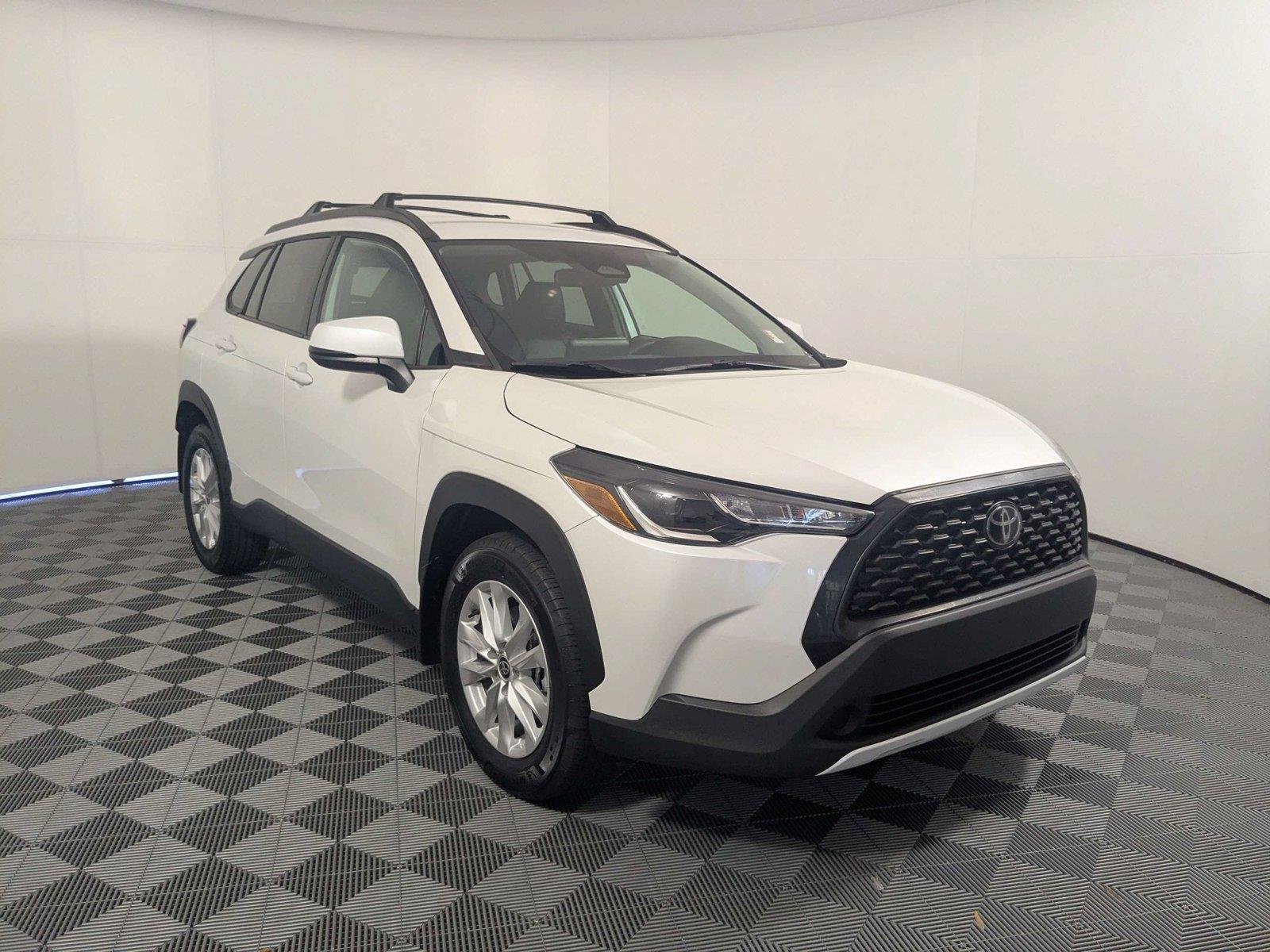 Certified Used 2023 Wind Chill Pearl Toyota LE image 3