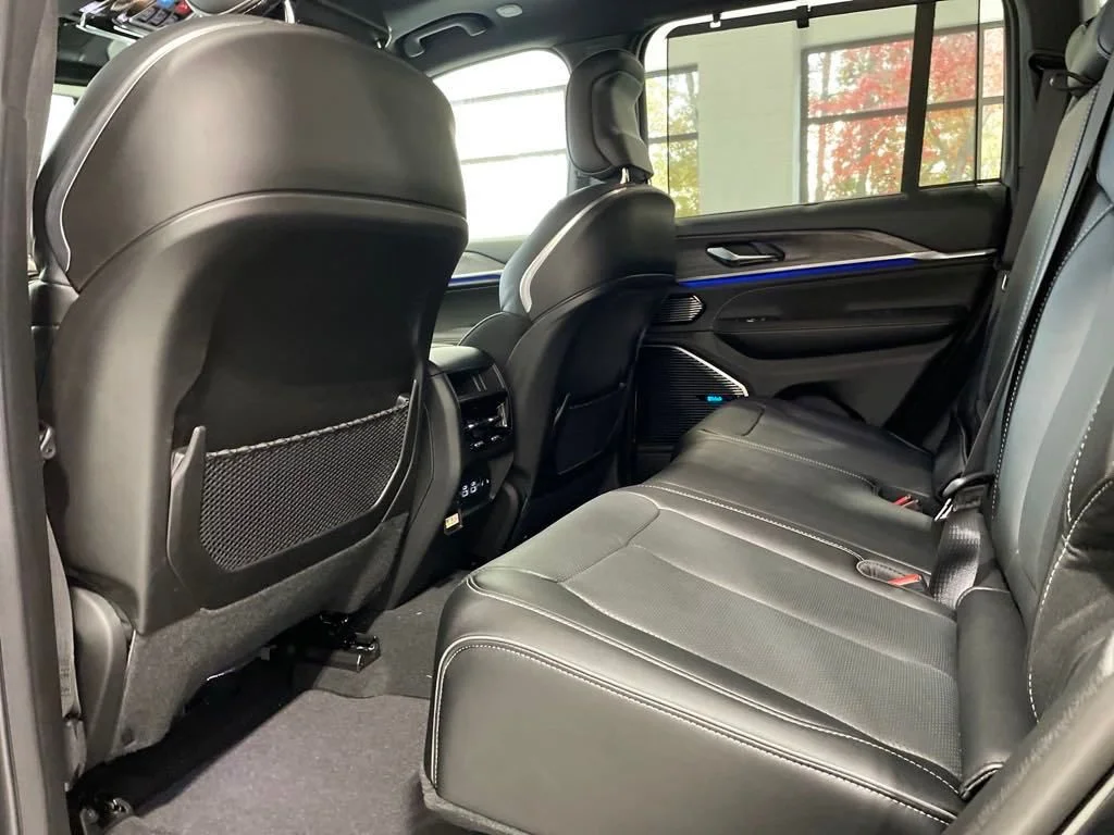 Used 2024 Black Jeep Overland 4xe image 18