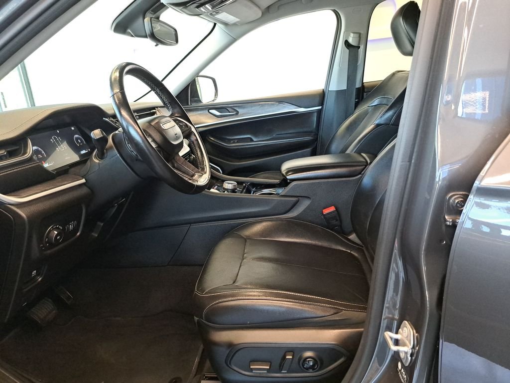 Used 2022 Gray Jeep Limited image 15