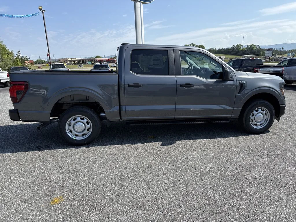 New 2026 Gray Ford XL image 8