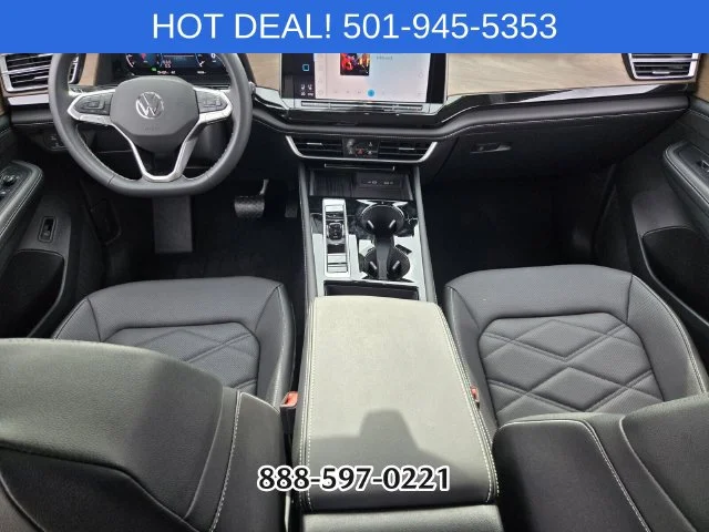 Used 2026 Green Volkswagen SE w/Technology image 15