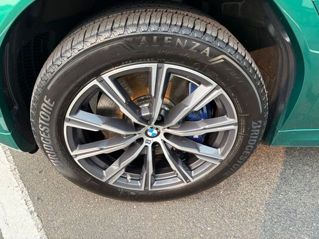 Used 2026 Green BMW M60i image 34