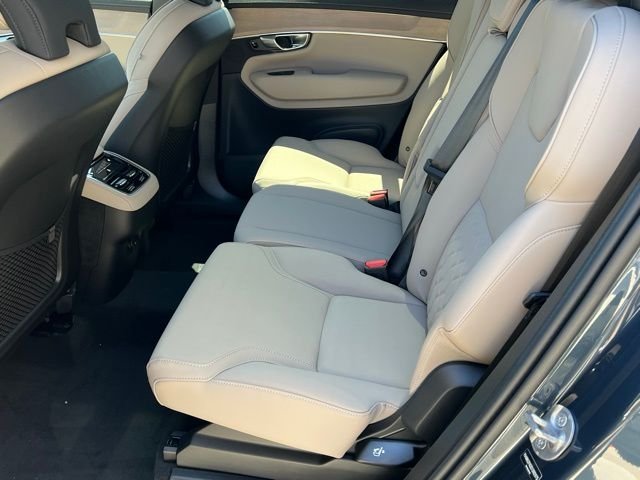 2025 Volvo XC90 Core - Photo 22