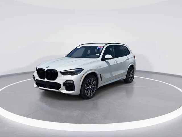 Used 2021 White BMW xDrive45e image 3