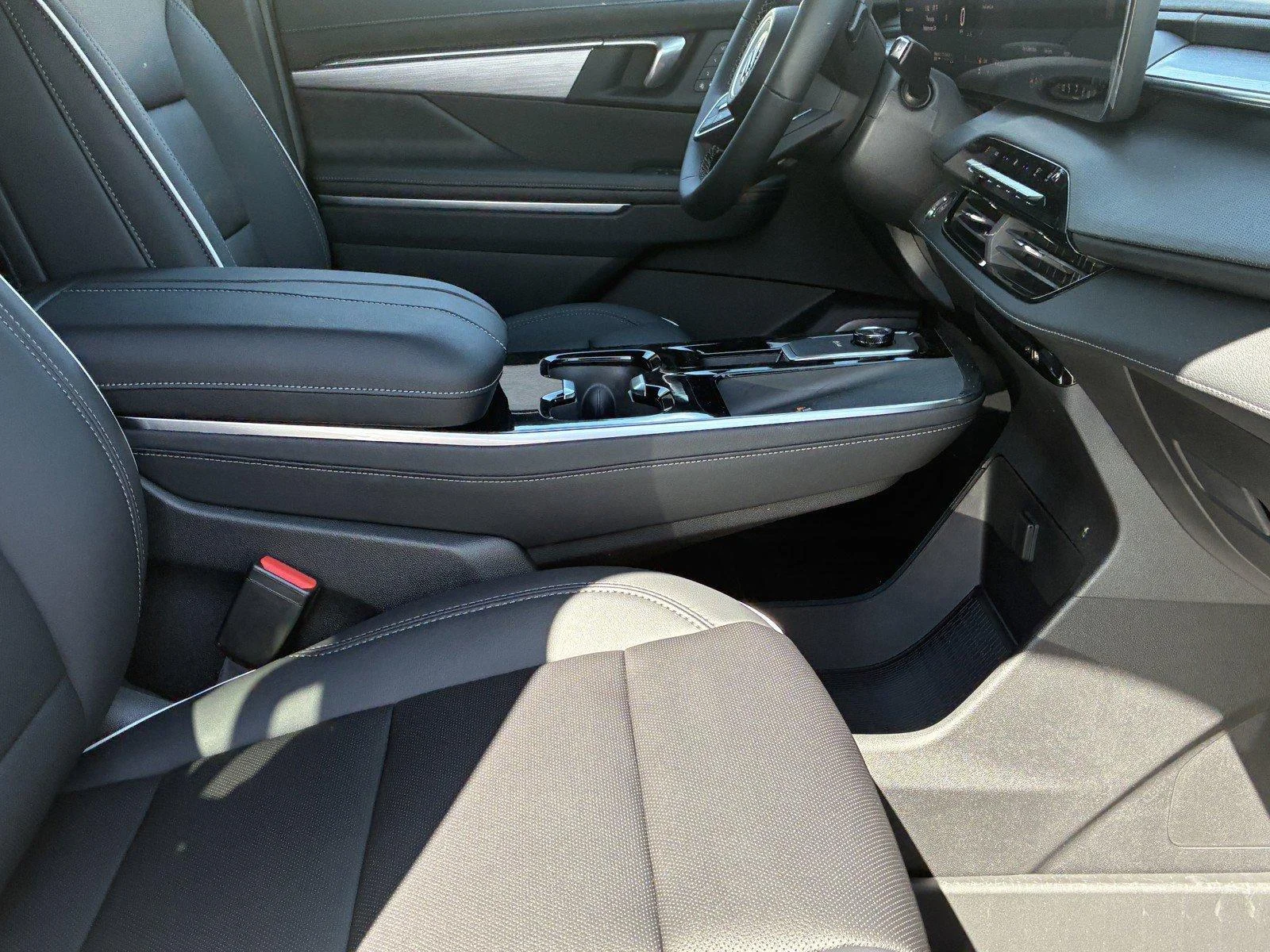New 2027 Summit White Buick Preferred image 7