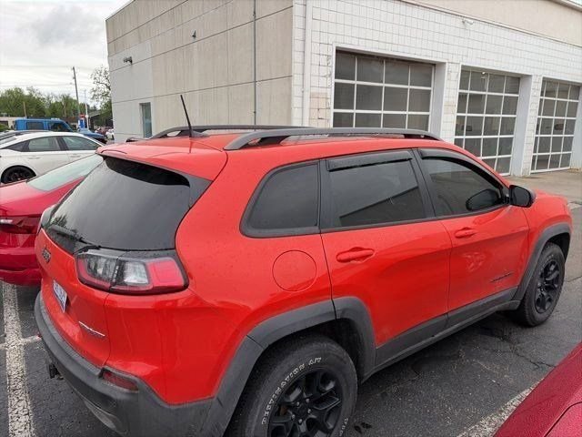 Used 2021 Spitfire Orange Clearcoat Jeep Trailhawk image 2