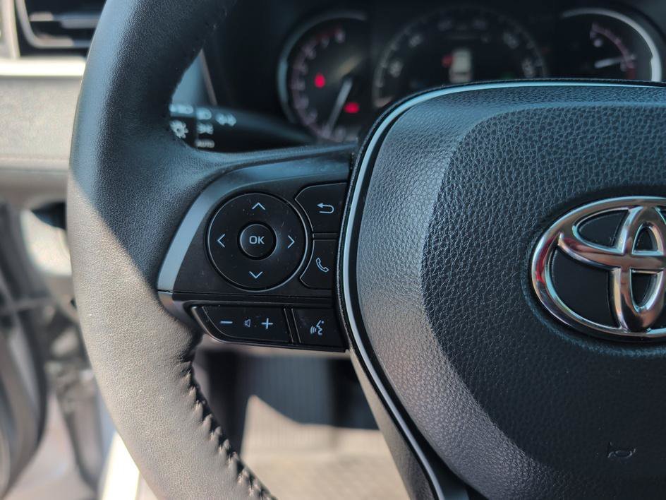 Used 2023 Silver Sky Metallic Toyota XLE image 19