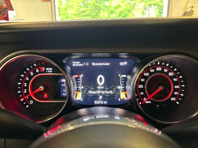 Used 2020 Red Clearcoat Jeep Mojave image 17