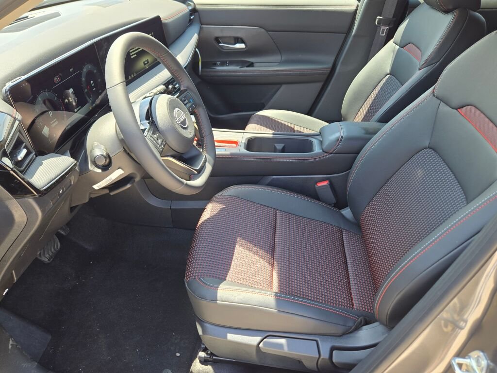 New 2026 Gray Nissan SR image 17
