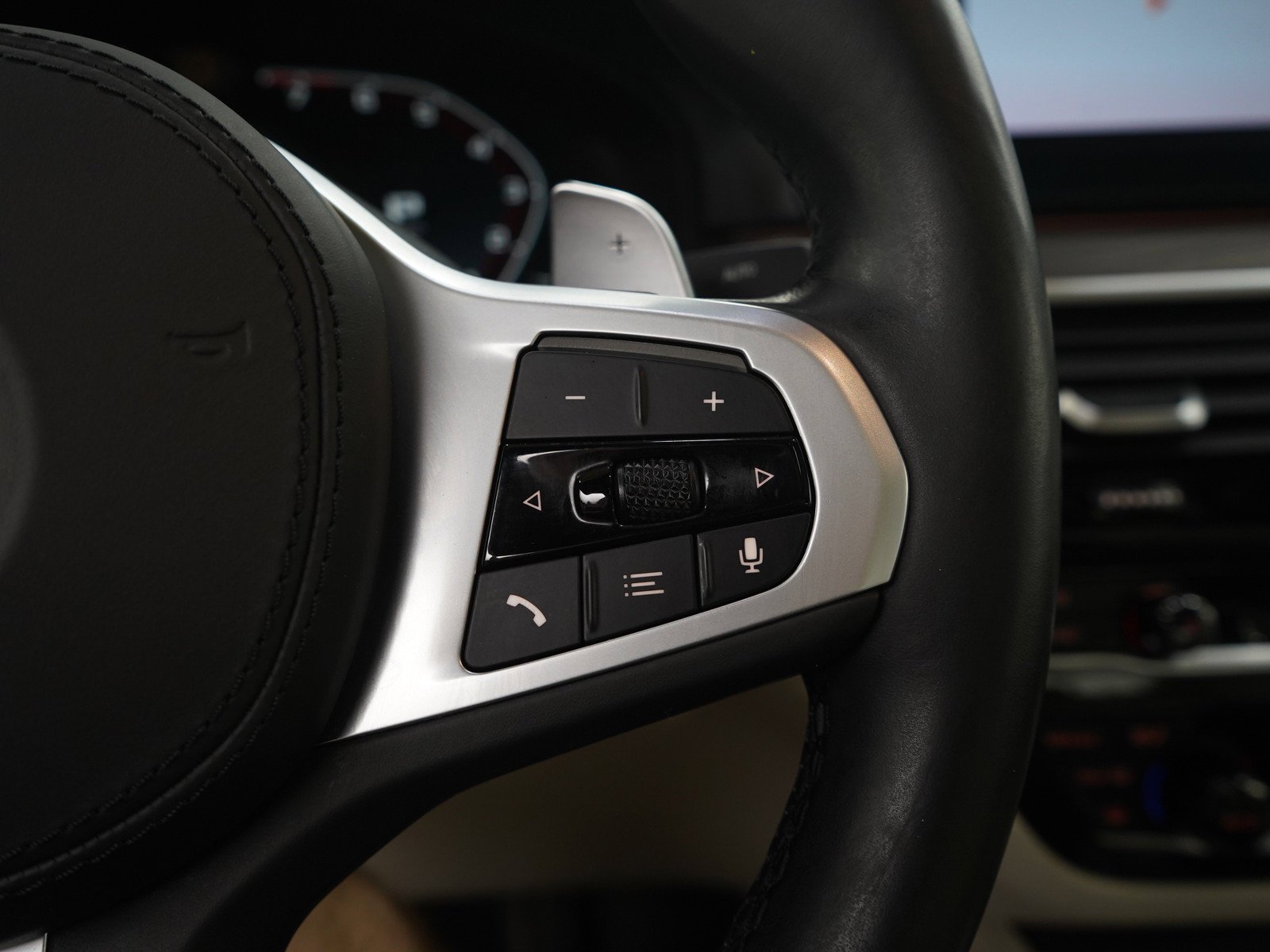 Used 2021 Alpine White BMW 540i xDrive image 27