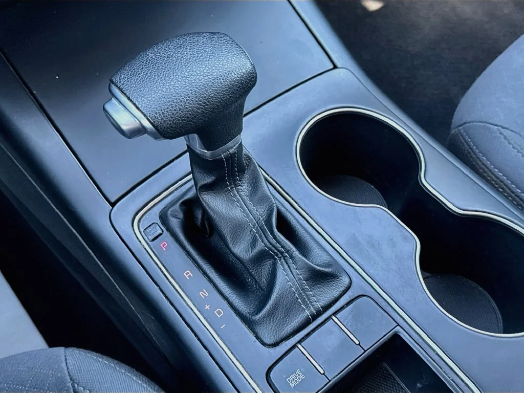 Used 2019 Black Kia L image 19