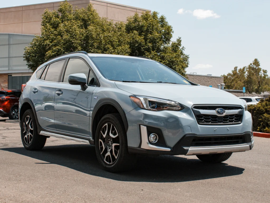 Used 2019 Lagoon Blue Pearl Subaru Hybrid image 3