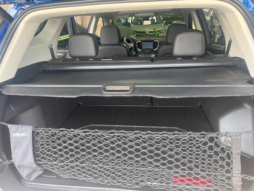 Used 2022 Marine Metallic GMC Denali image 12