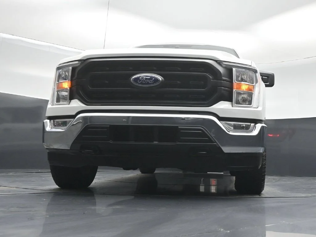 Used 2021 White Ford XL image 38