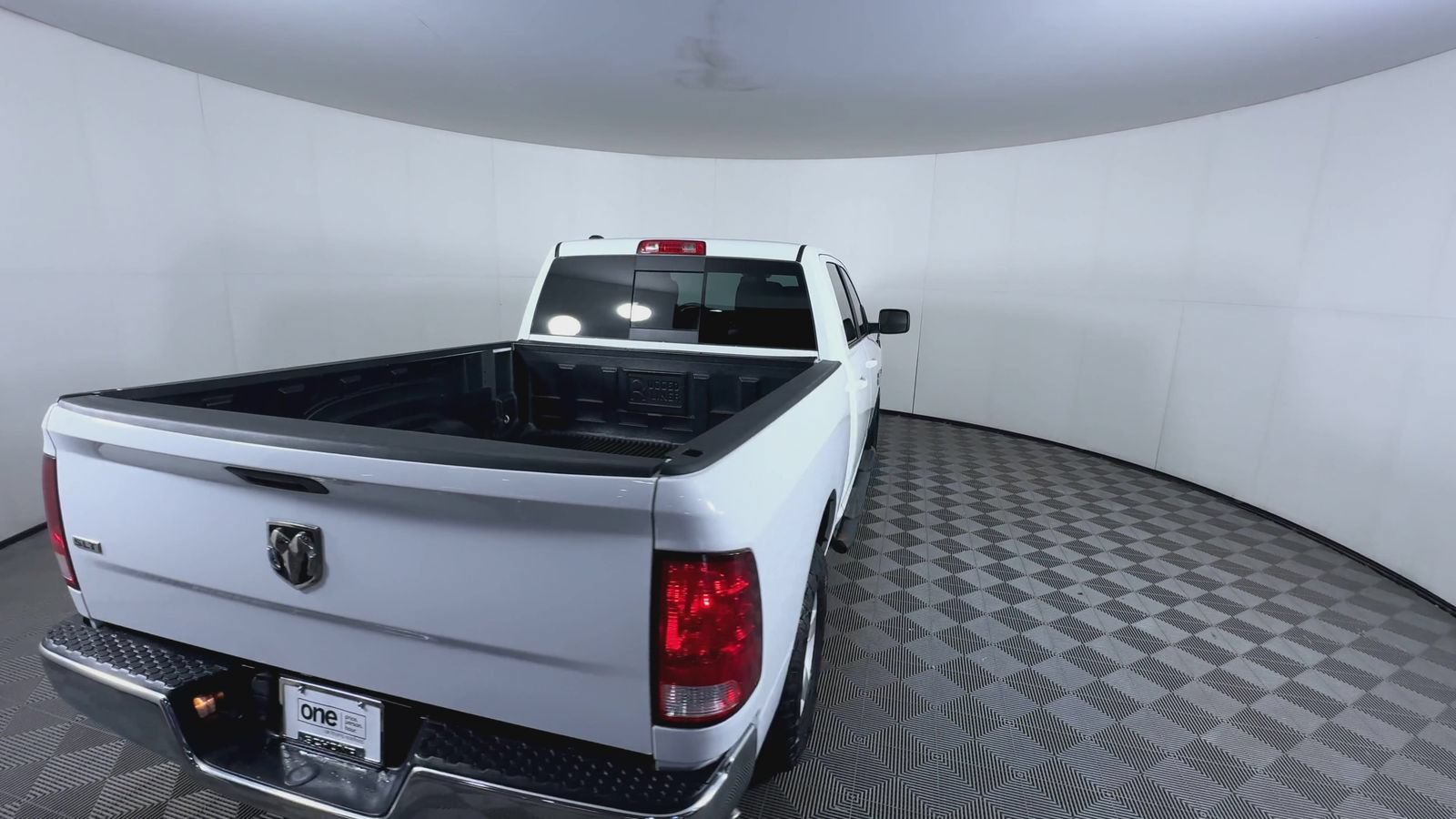 Used 2019 Bright White Clearcoat Ram SLT image 8