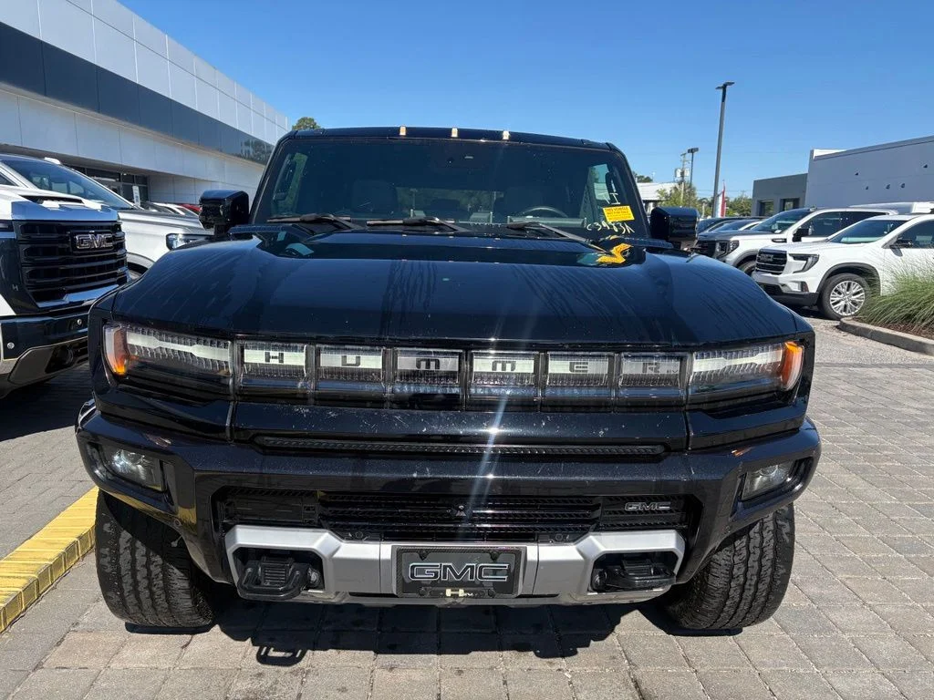 Used 2024 Black GMC 2X image 3