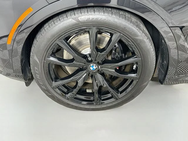 Used 2024 Black BMW M60i image 33