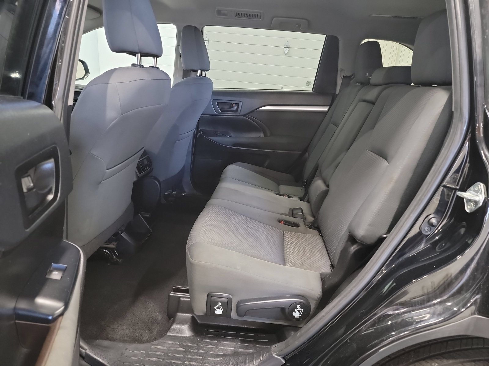 Used 2019 Midnight Black Metallic Toyota LE image 26