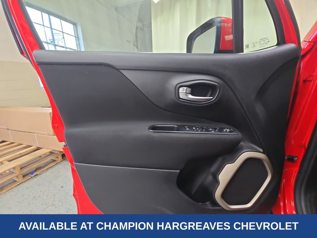 Used 2015 Colorado Red Jeep Latitude image 30